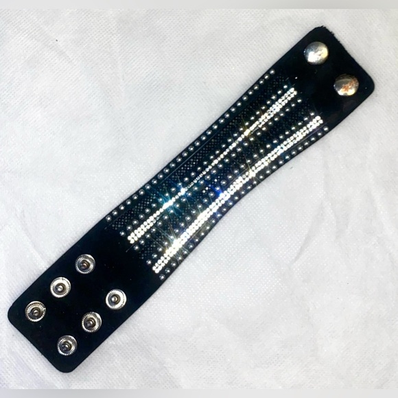Vintage velvet fabric bracelet - Picture 1 of 2